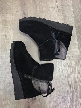 Bearpaw black suede Megan II snow boots black 9